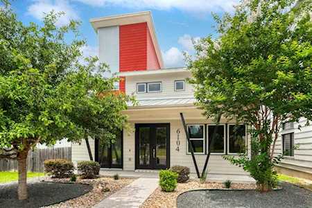 6104 Seville DR Austin, TX 78724