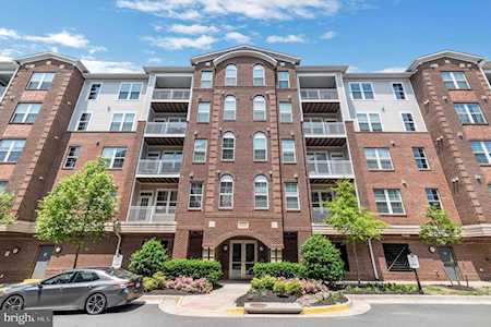13724 Neil Armstrong Ave #406 Herndon, VA 20171