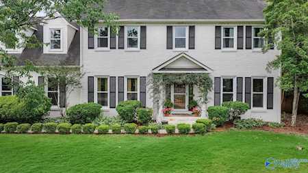 8687 SE Edgehill Drive Huntsville, AL 35802