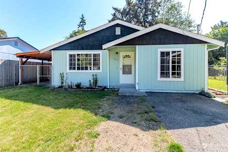 985 SE Nebraska St Port Orchard, WA 98366