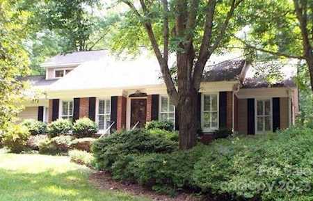 528 Lakenheath Ln Matthews, NC 28105