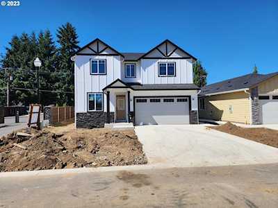 10809 NW 14th PL Vancouver, WA 98685