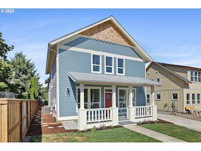 378 SW George CT Dundee, OR 97115