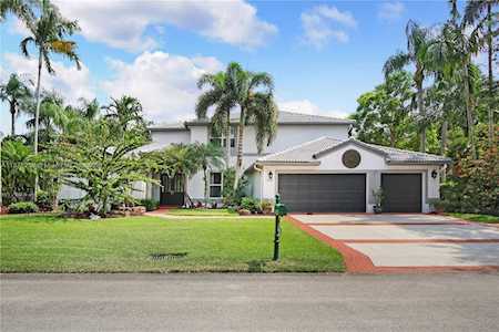 14100 Carlton Dr Davie, FL 33330