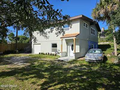 934 Halifax Avenue Daytona Beach, FL 32118