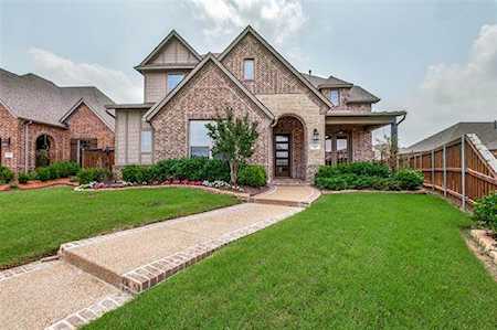 1404 White Squall Trail Arlington, TX 76005