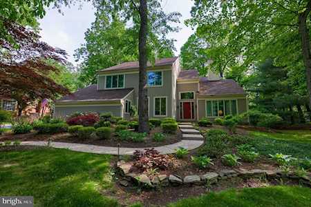 1083 Hunters Path Lancaster, PA 17601