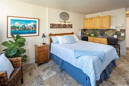 134 Kapahulu Avenue #901 Honolulu, HI 96815