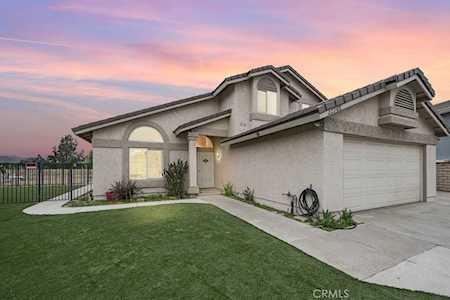 22748 Derby Place Saugus, CA 91350