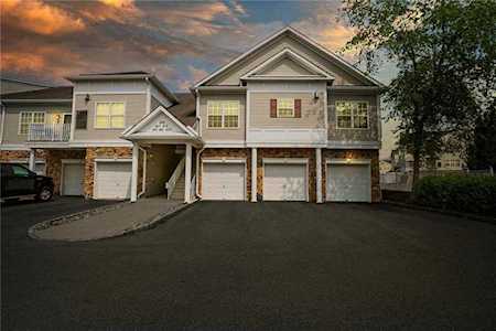 615 Prestwick Dr Easton, PA 18042