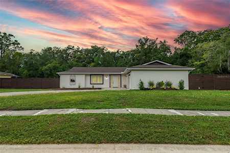 15616 Woodway Dr Tampa, FL 33613
