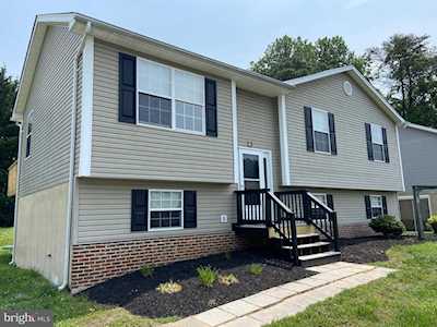 4786 Calvert Dr Saint Leonard, MD 20685