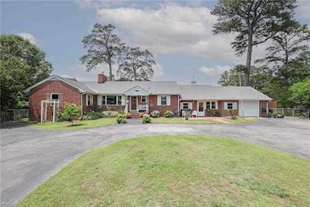 3461 S Crestline Dr Virginia Beach, VA 23464