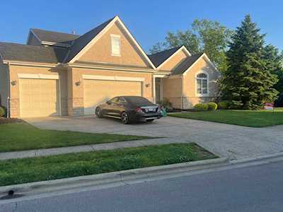 605 Stratshire Lane Gahanna, OH 43230