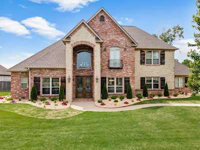 3121 Oak Tree Dr Centerton, AR 72719