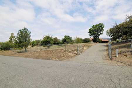 19266 Los Hermanos Ranch Rd Valley Center, CA 92082