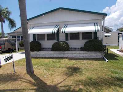 2045 N Mobile Estates Dr Sarasota, FL 34231