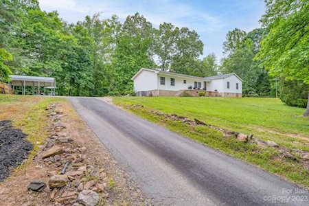 2124 Kingsburry Rd York, SC 29745