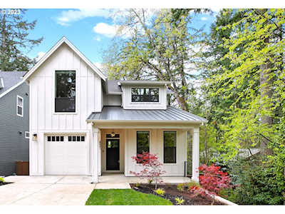 8641 SW 42nd AVE Portland, OR 97219