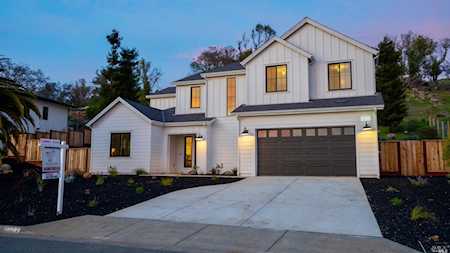 3651 Crown Hill Drive Santa Rosa, CA 95404