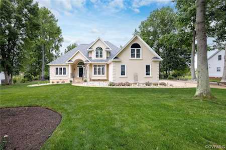 12708 Hogans Alley Chester, VA 23836