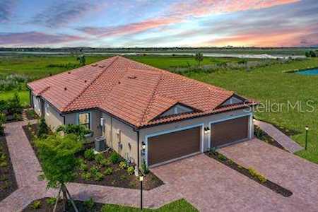 10016 Morning Mist Ln Sarasota, FL 34241