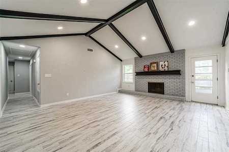 10627 Burgoyne Rd Houston, TX 77042