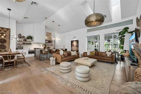 1921 Blackstone Cir Naples, FL 34109