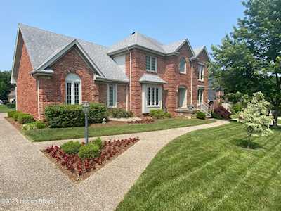 7211 Wood Briar Rd Louisville, KY 40241