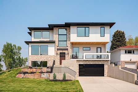 4559 Stanley Dr SW Calgary, AB T2S 2R6