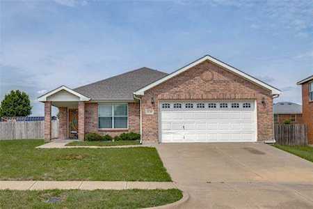 8140 Colwick Lane Arlington, TX 76002