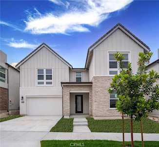 180 Hill Lake Forest, CA 92630
