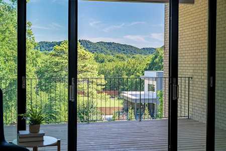 935 Glendale Ln Nashville, TN 37204