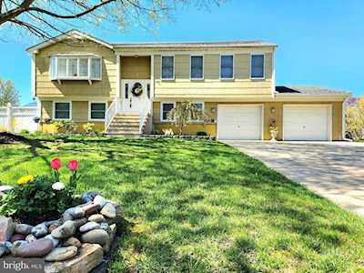 508 Maplewood Dr Lanoka Harbor, NJ 08734