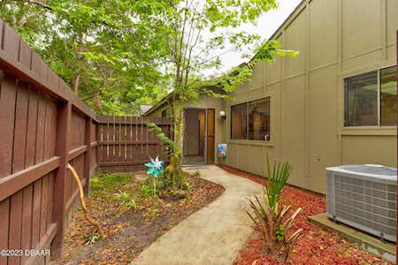 18 Maplewood Trail Ormond Beach, FL 32174