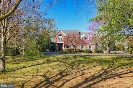 7340 Wolf Run Shoals Rd Fairfax Station, VA 22039