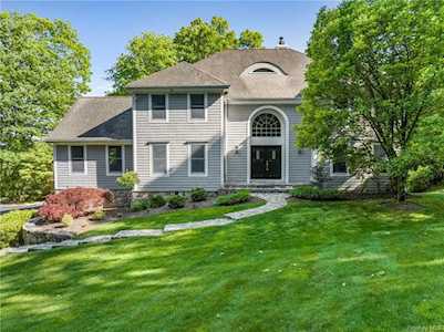 30 Old Roaring Brook Road Mount Kisco, NY 10549