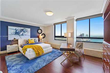1330 West Ave #2908 Miami Beach, FL 33139