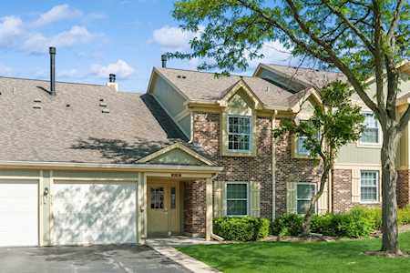 211 Thornapple Ct #1-11-5 Buffalo Grove, IL 60089