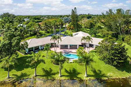 6975 N Calumet Circle Lake Worth, FL 33467