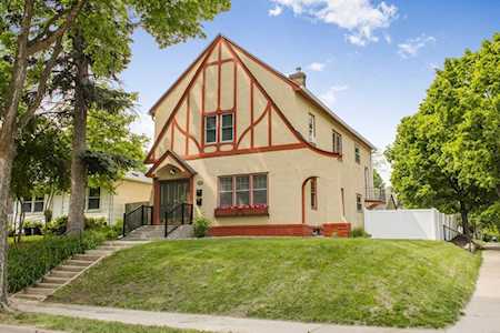 1802 Chestnut Avenue Minneapolis, MN 55405