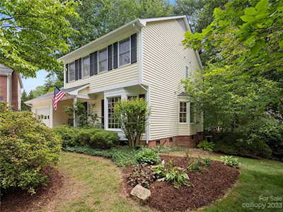110 Southwick Ct Fletcher, NC 28732