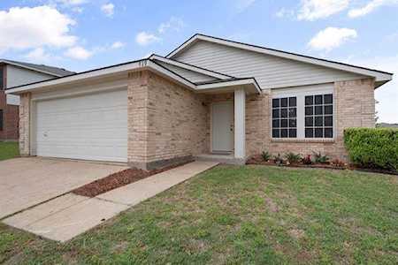 939 Dunkirk Lane Arlington, TX 76017