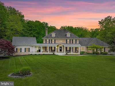 2909 Conne Mara Dr Davidsonville, MD 21035