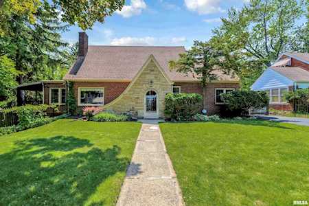 5611 N Humboldt Ave Peoria, IL 61614
