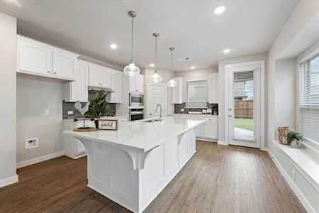 2005 Dappled Grey Avenue Aubrey, TX 76227