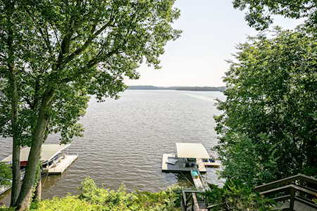 668 Bluff Dr Winchester, TN 37398
