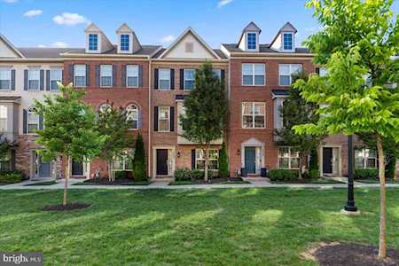 2533 Standifer Place Lanham, MD 20706
