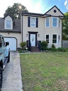 3440 S Bernies Ct Chesapeake, VA 23321