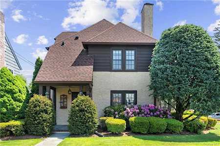 30 Hazelton Drive White Plains, NY 10605